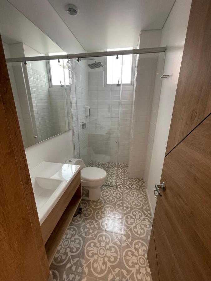 בוגוטה Em Hotel Corferias Embajada Americana מראה חיצוני תמונה