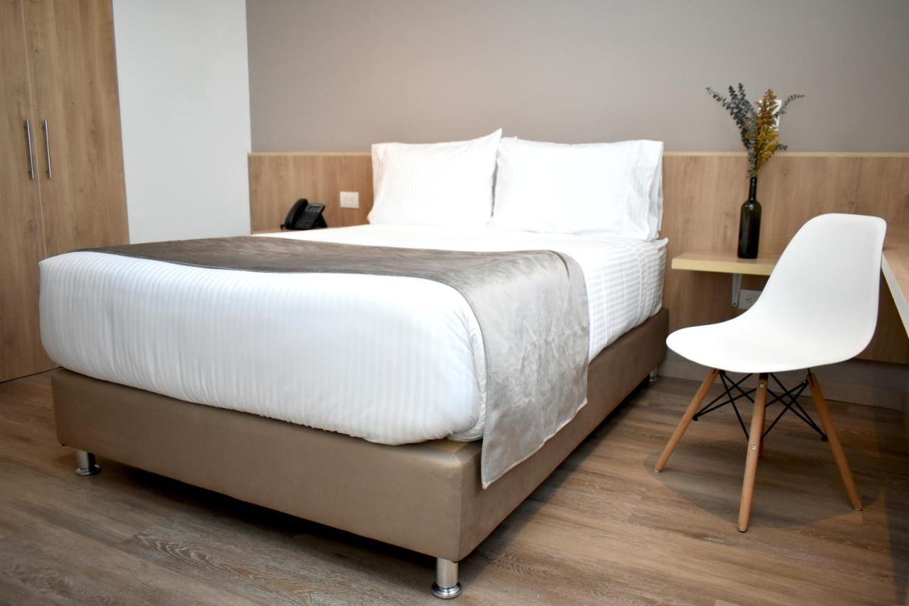 בוגוטה Em Hotel Corferias Embajada Americana מראה חיצוני תמונה