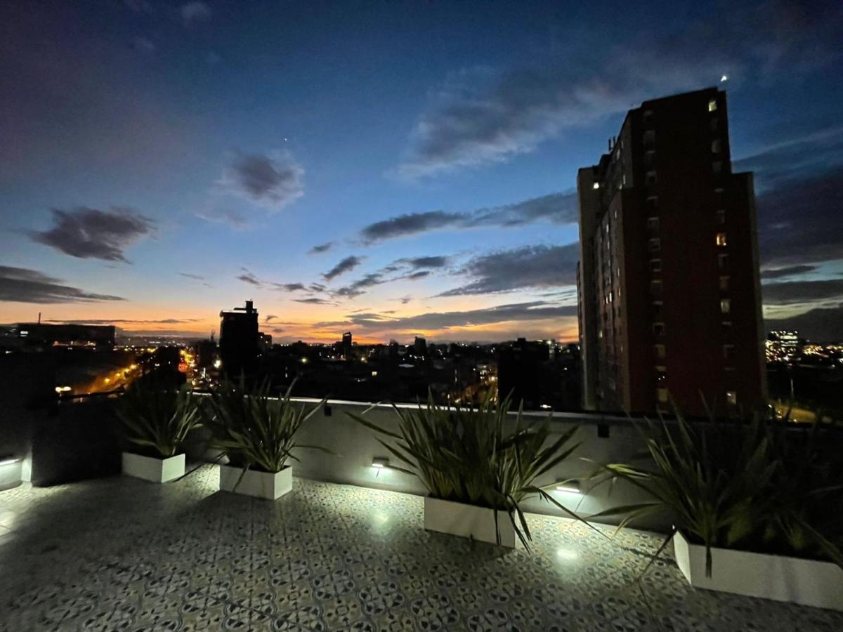 בוגוטה Em Hotel Corferias Embajada Americana מראה חיצוני תמונה